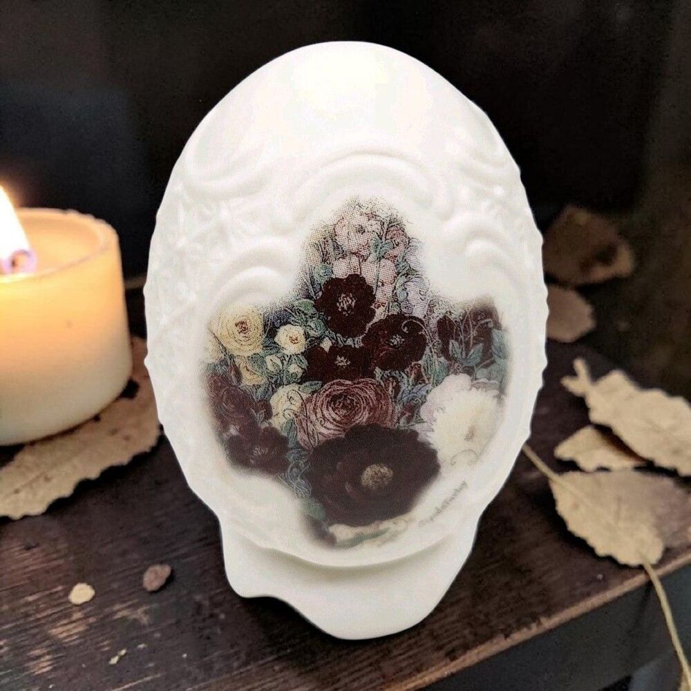 Glynda Turley Textured Porcelain Bisque Egg Floral with Stand Vintage 1999